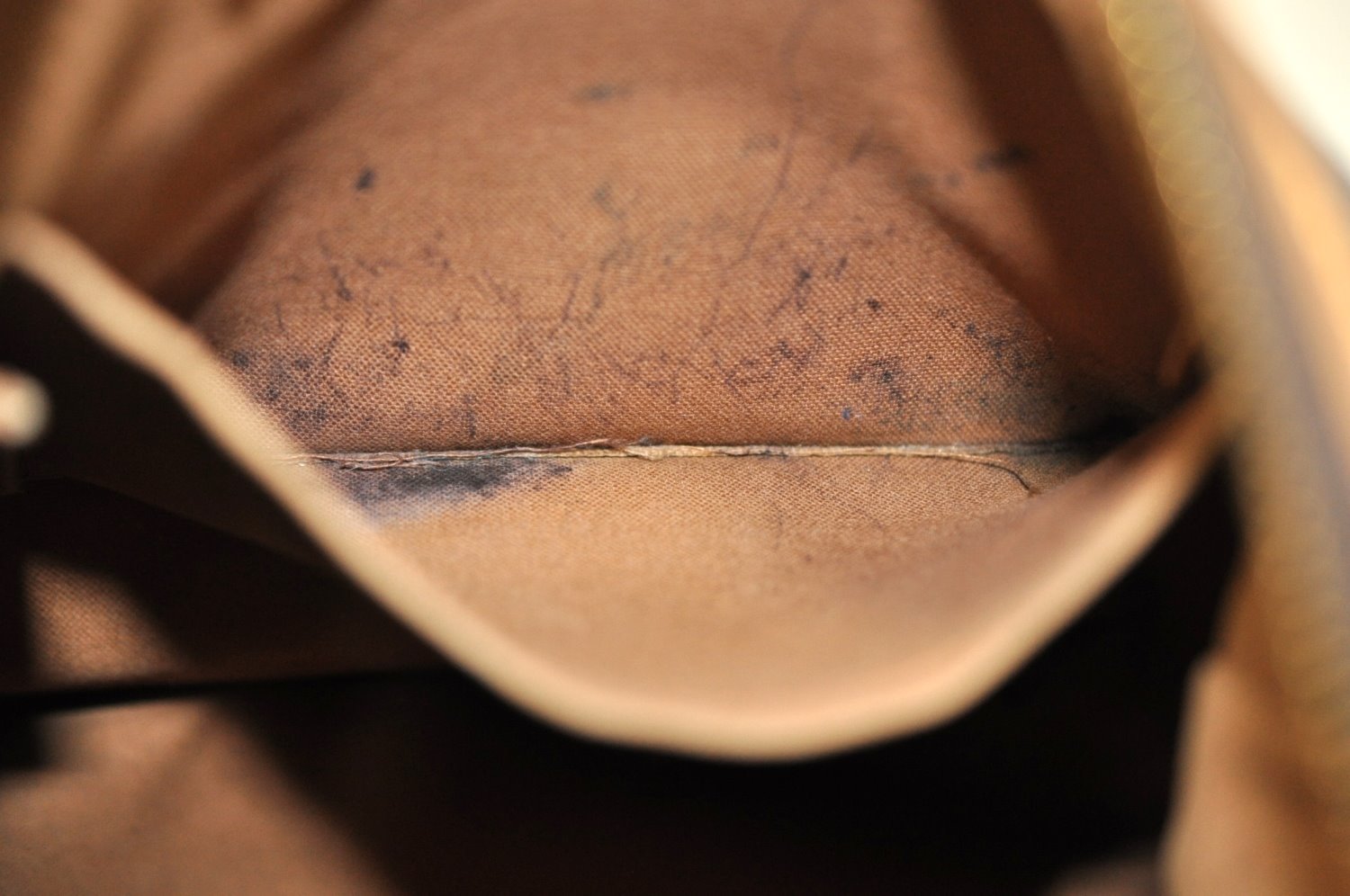 Authentic Louis Vuitton Monogram Tulum GM Shoulder Cross Bag M40075 LV 7738I