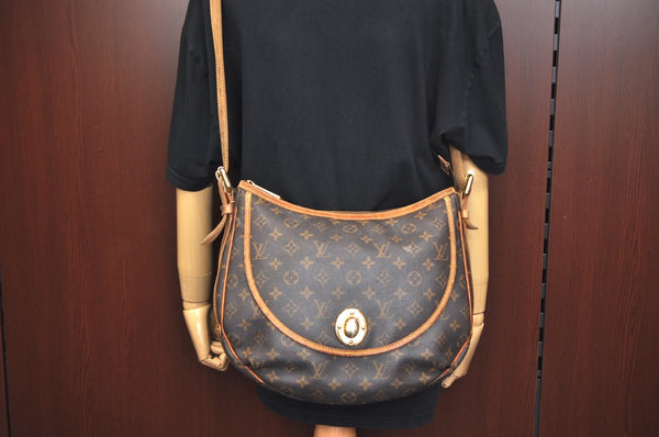Authentic Louis Vuitton Monogram Tulum GM Shoulder Cross Bag M40075 LV 7738I