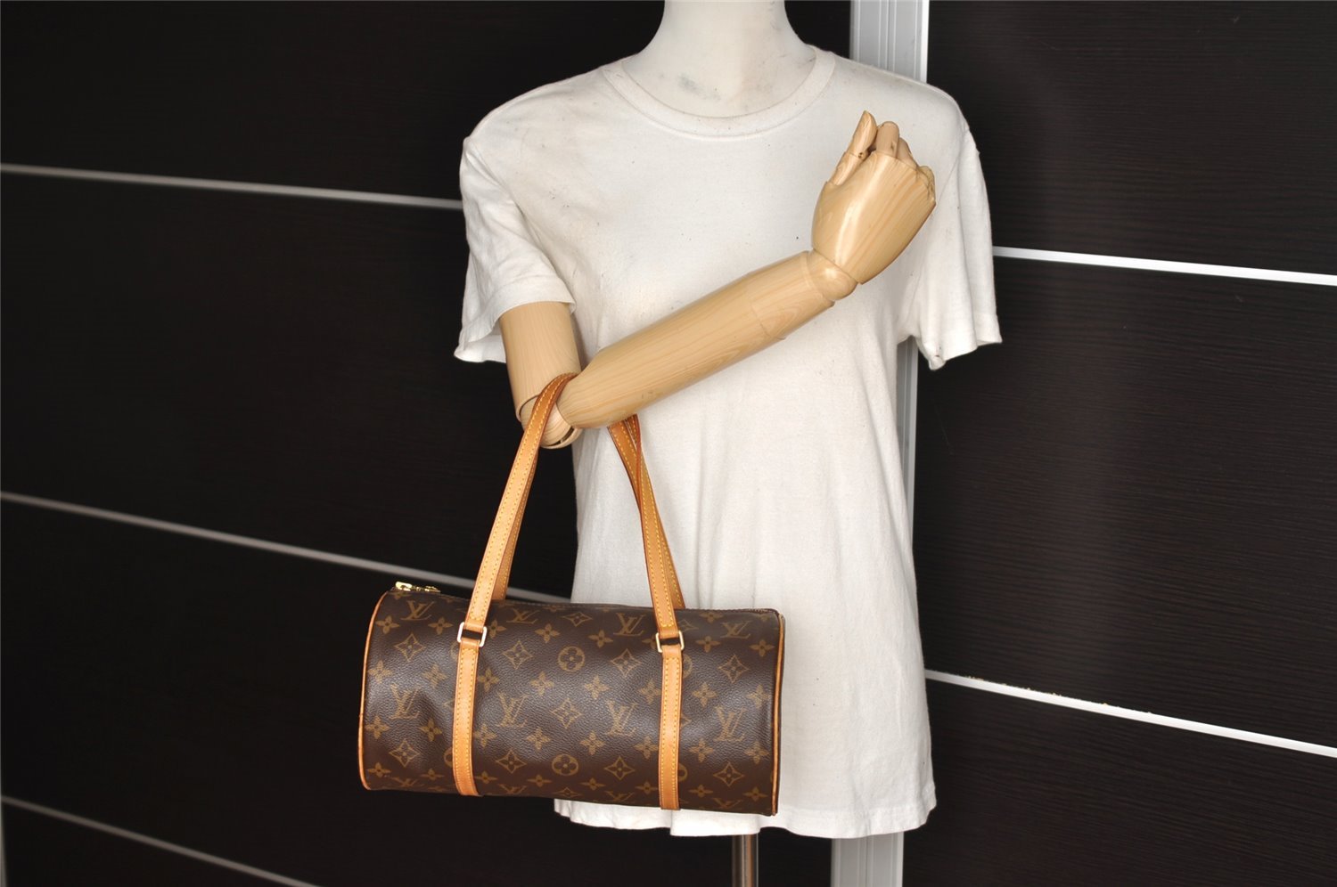 Authentic Louis Vuitton Monogram Papillon 30 Hand Bag M51385 LV 7739I
