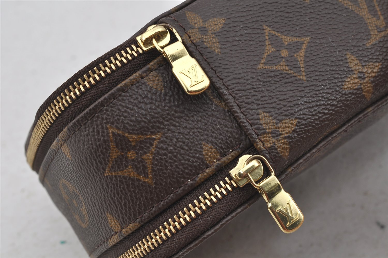 Authentic Louis Vuitton Monogram Trousse Blush GM Cosmetic Pouch M47505 LV 7741I