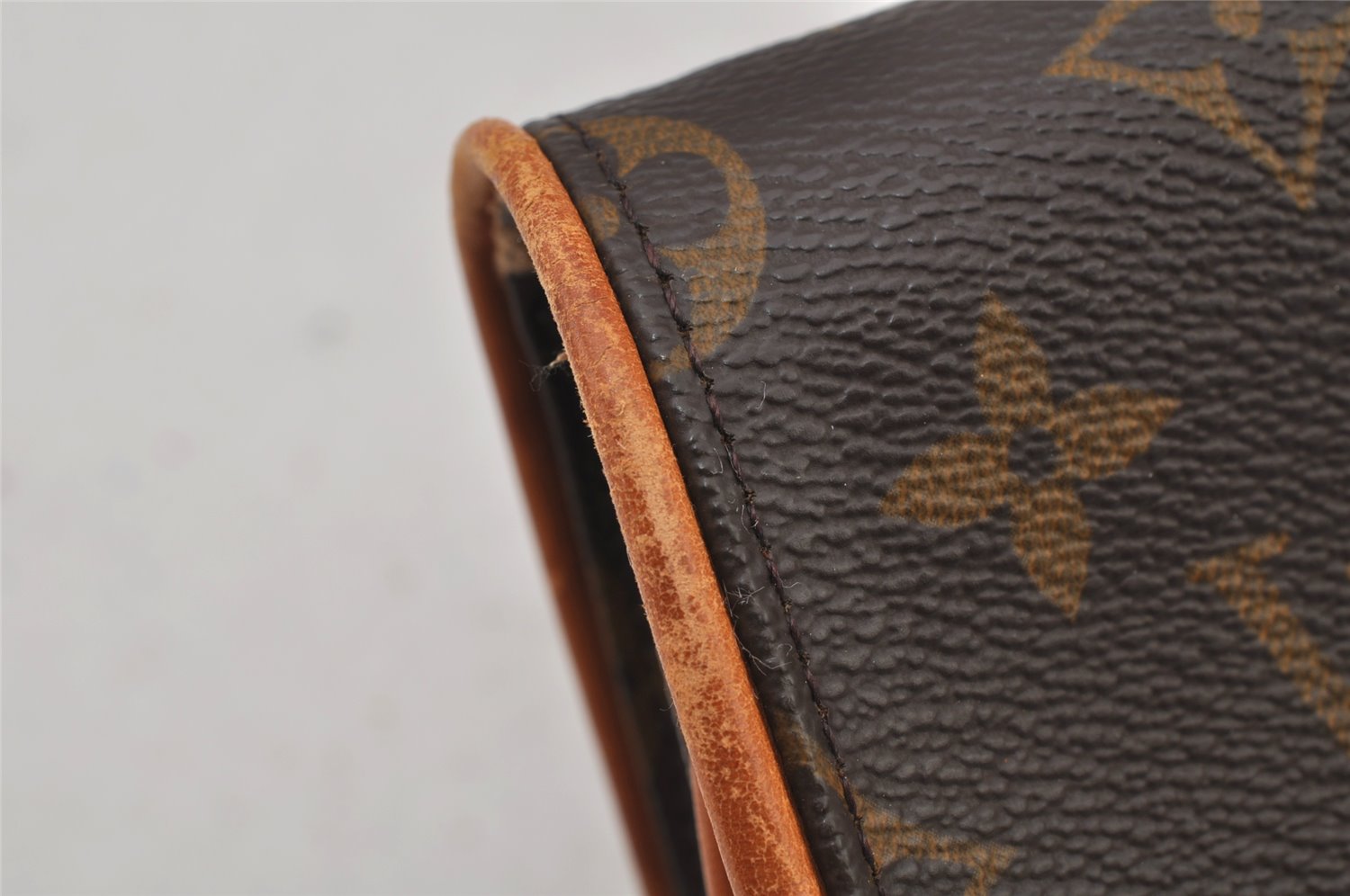 Authentic Louis Vuitton Monogram Pochette Twin GM Shoulder Bag M51852 LV 7742J