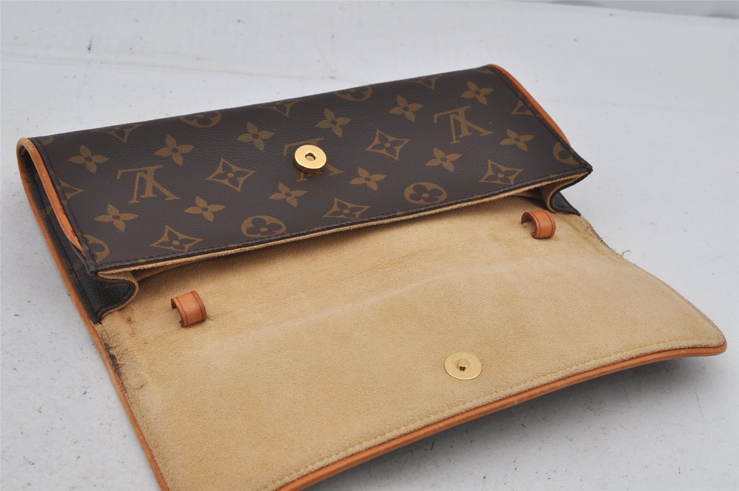 Authentic Louis Vuitton Monogram Pochette Twin GM Shoulder Bag M51852 LV 7742J