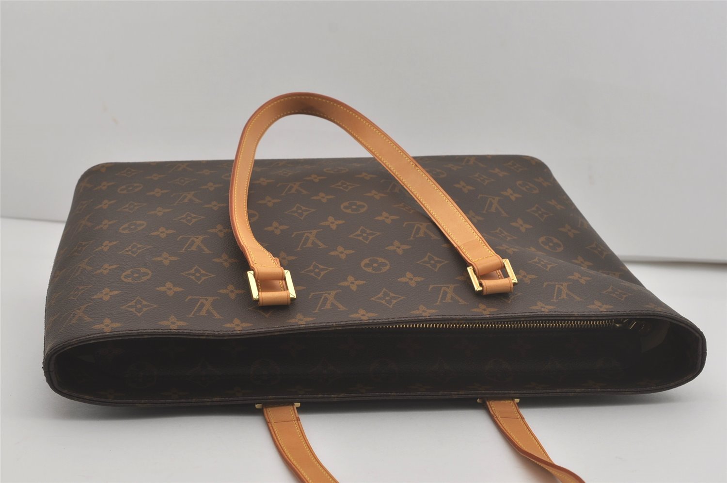 Authentic Louis Vuitton Monogram Luco Shoulder Tote Bag M51155 LV 7743I