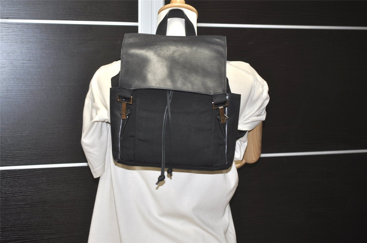 Authentic GUCCI Vintage Drawstring Backpack Nylon Leather 0030233 Black 7747J