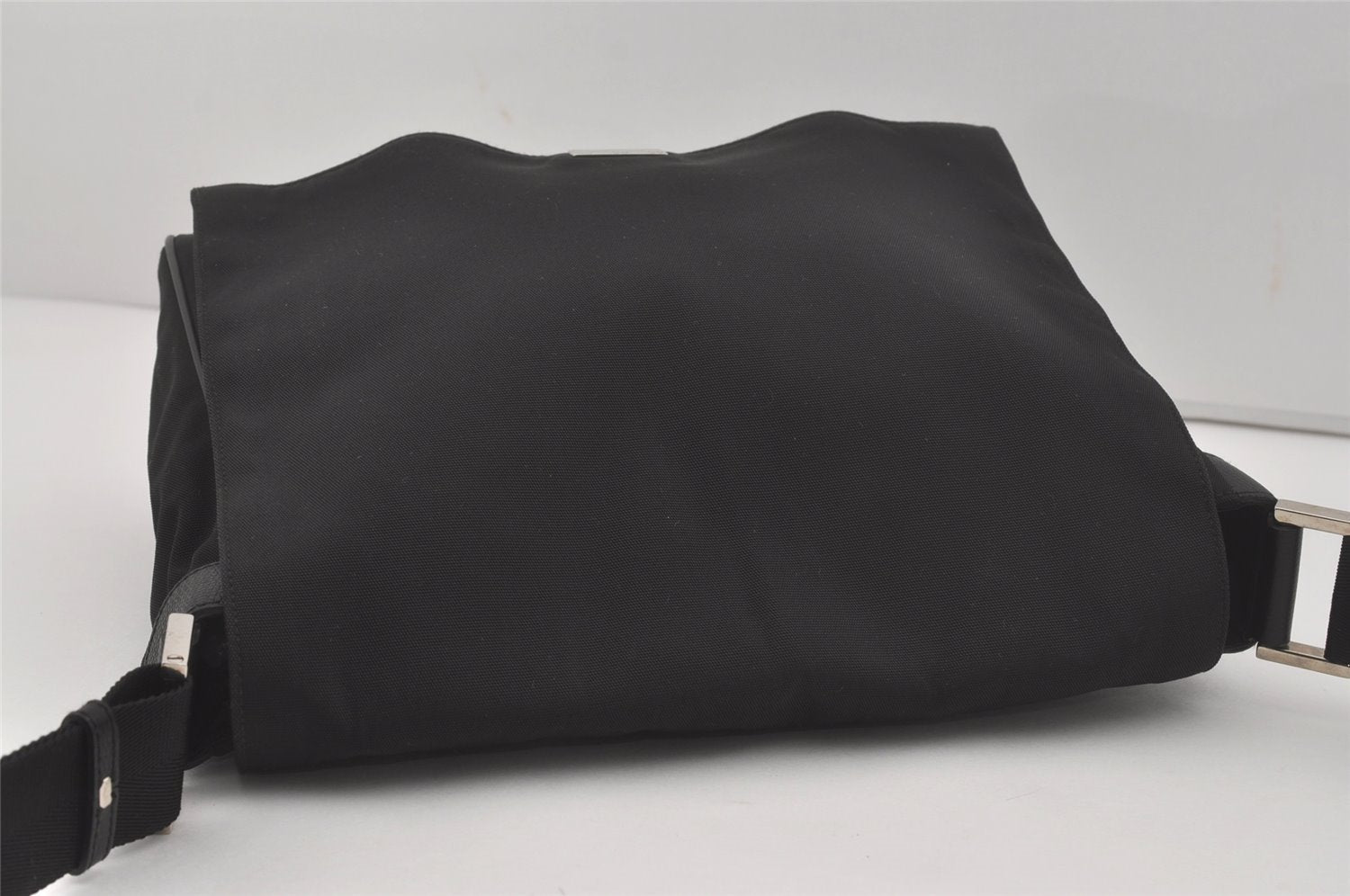 Authentic GUCCI Shoulder Cross Body Bag Nylon Leather 146236 Black  7753I