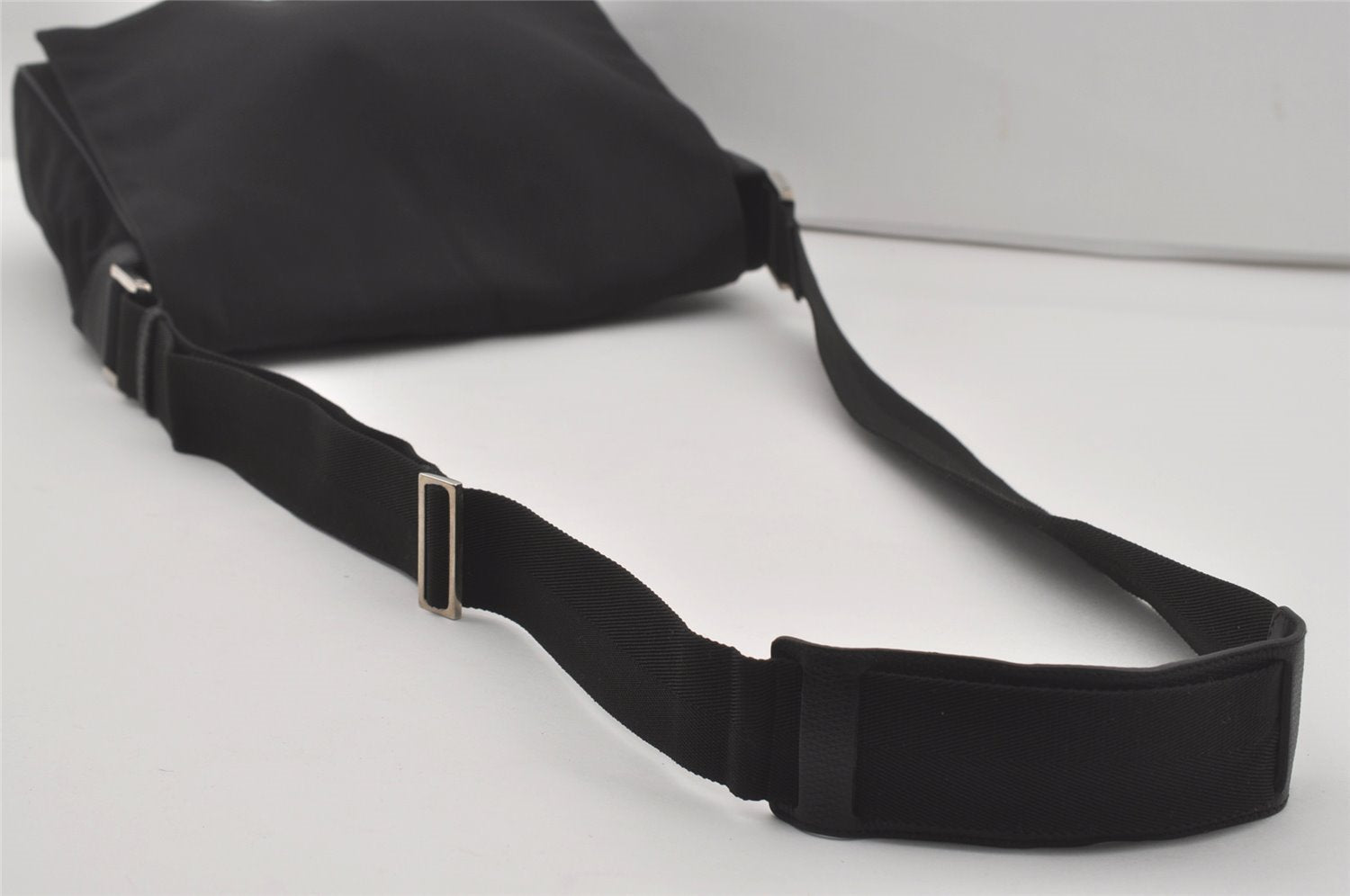 Authentic GUCCI Shoulder Cross Body Bag Nylon Leather 146236 Black  7753I