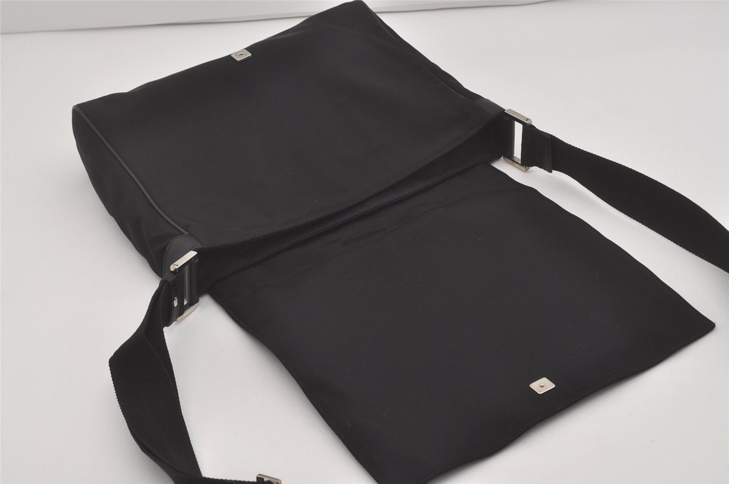 Authentic GUCCI Shoulder Cross Body Bag Nylon Leather 146236 Black  7753I