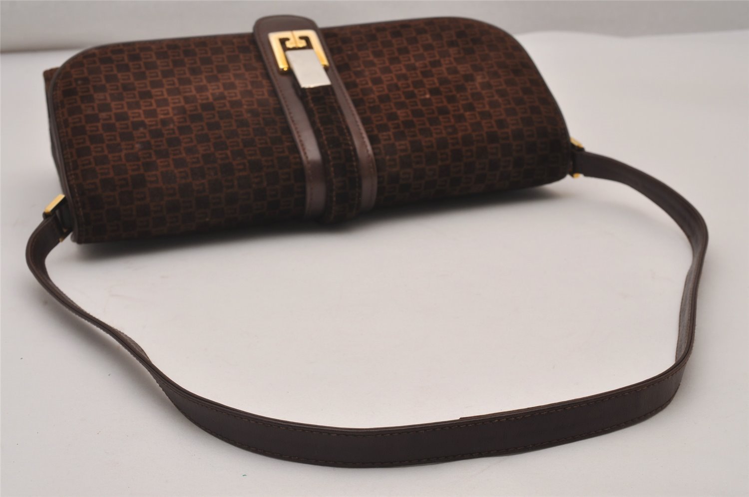 Authentic GUCCI Vintage Square GG Shoulder Bag Purse Suede Leather Brown 7757I