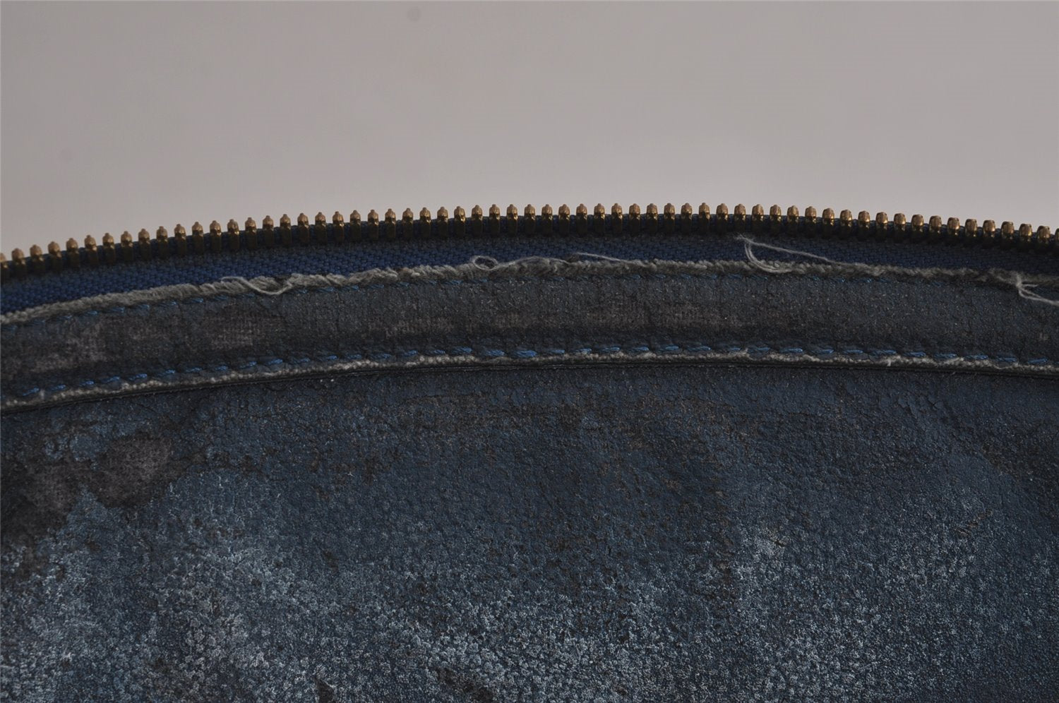 Authentic Louis Vuitton Epi Dauphine GM Cosmetic Pouch Blue M48435 Junk 7758J