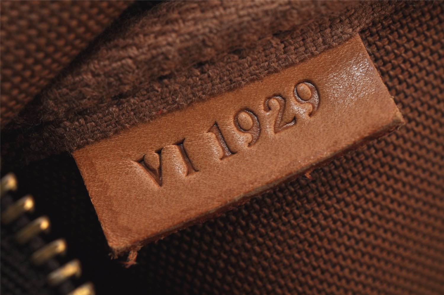 Authentic Louis Vuitton Monogram Pochette Accessoires Pouch M51980 LV 7761J