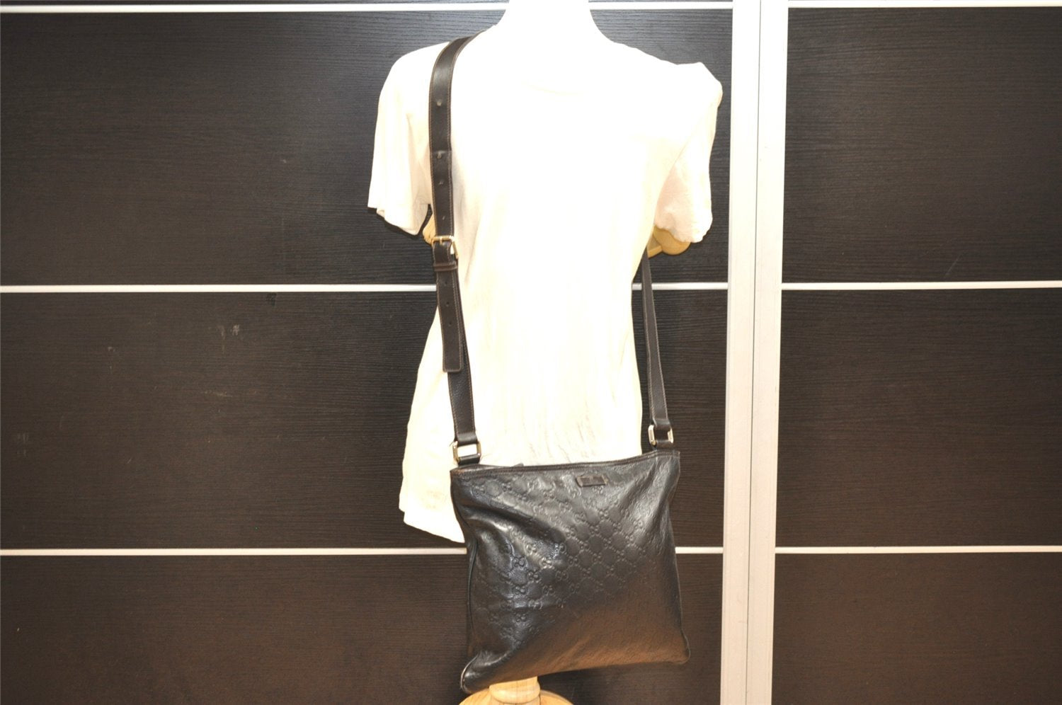 Authentic GUCCI Guccissima GG Leather Shoulder Cross Bag 201446 Brown 7765J