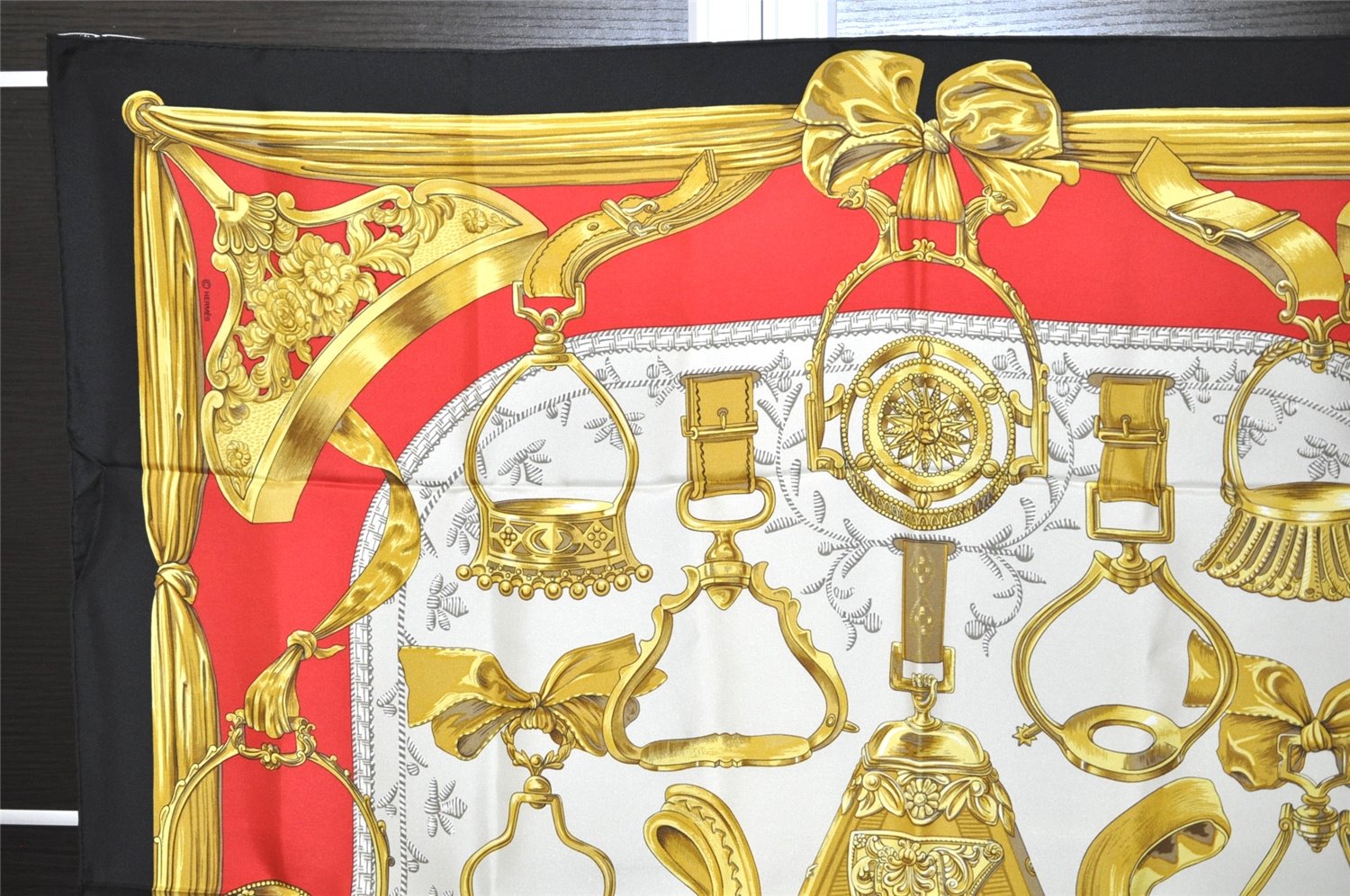 Authentic HERMES Carre 90 Scarf 