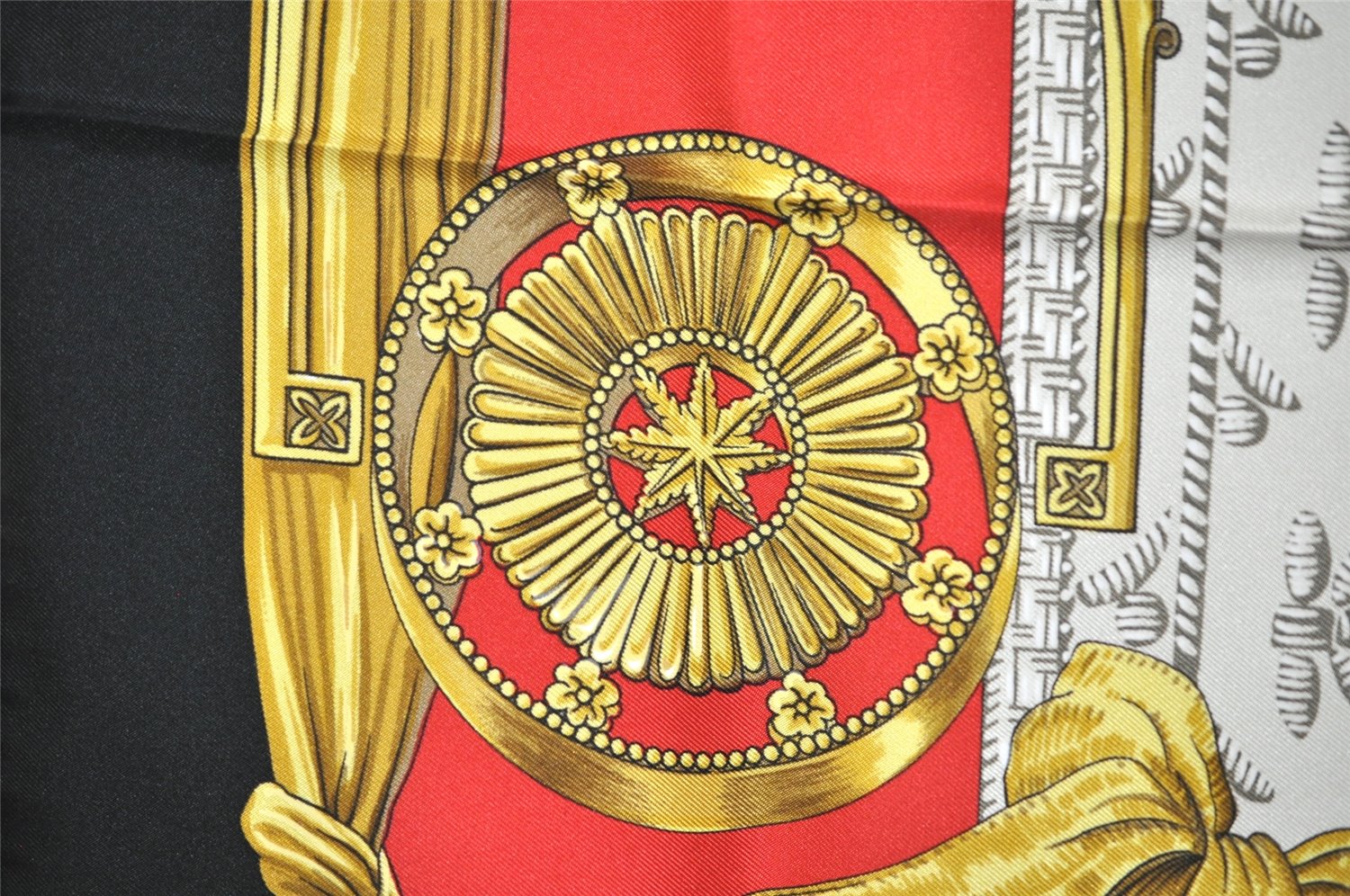 Authentic HERMES Carre 90 Scarf 