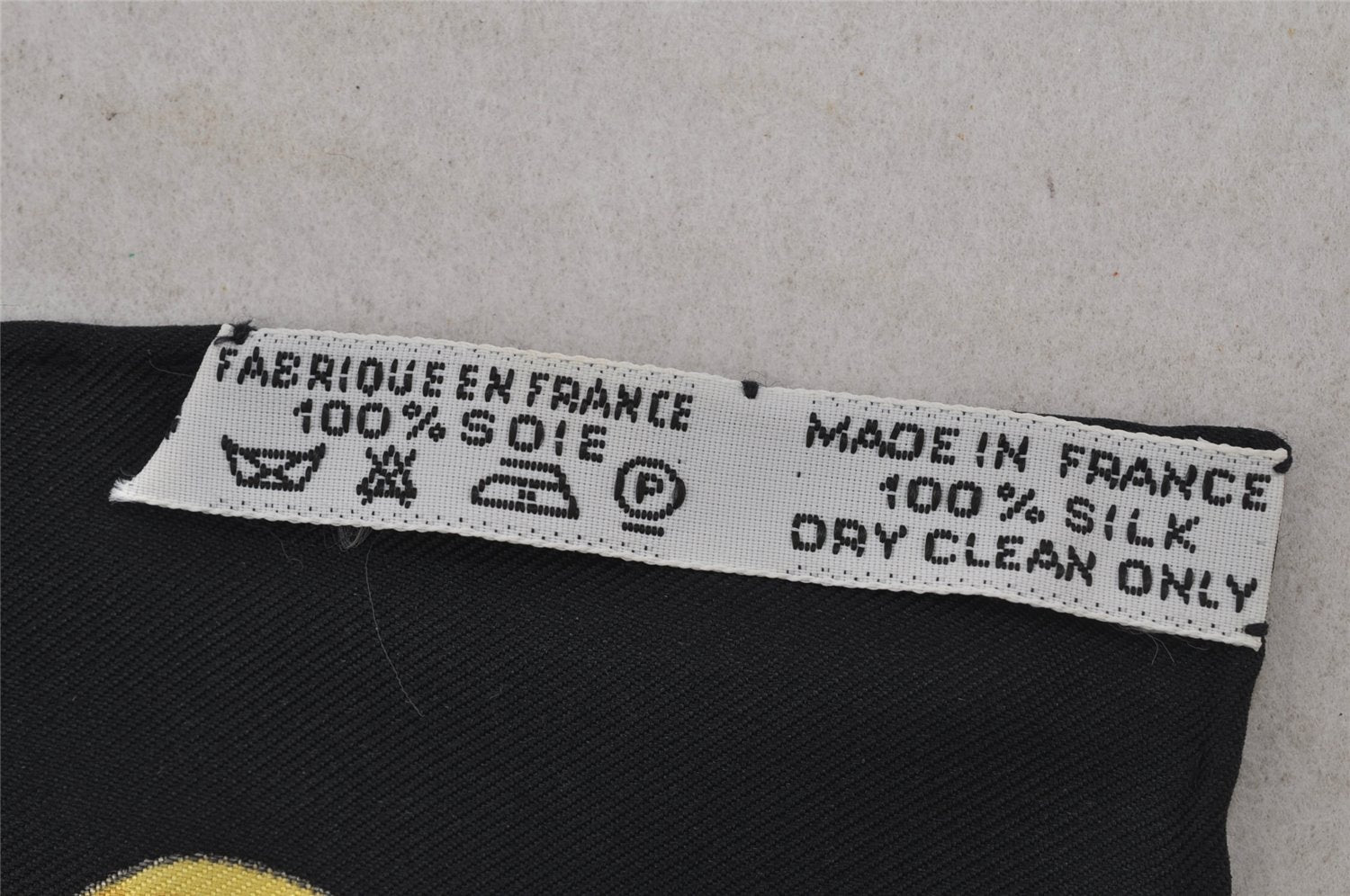 Authentic HERMES Carre 90 Scarf 