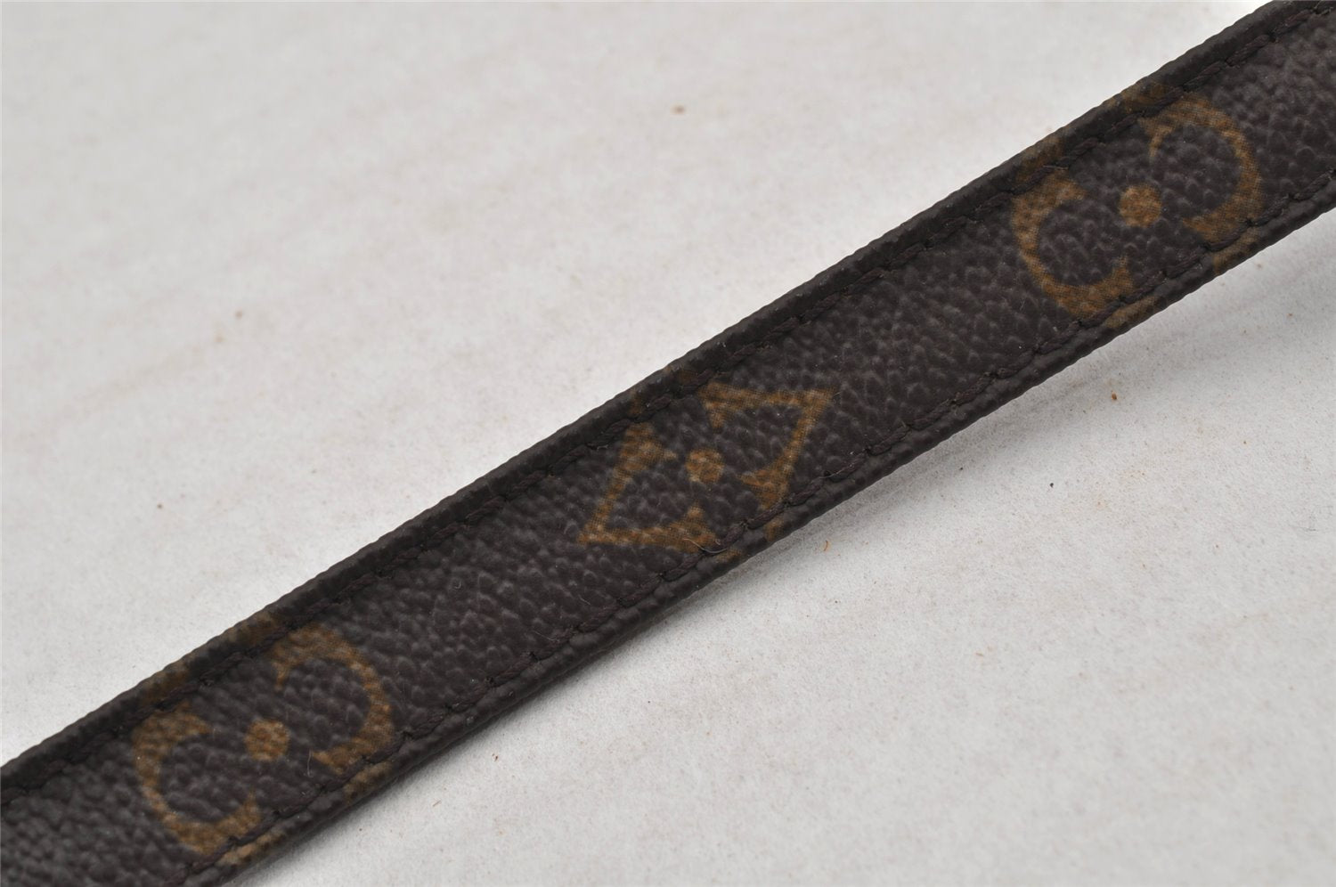 Authentic Louis Vuitton Monogram Shoulder Strap 46.9