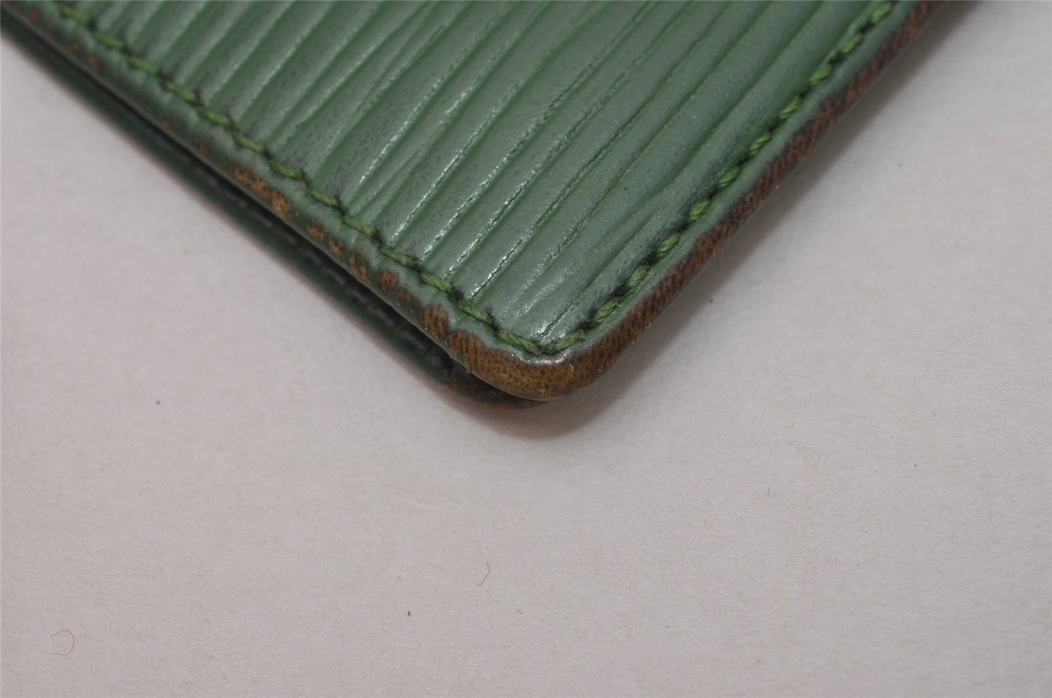 Authentic Louis Vuitton Epi Porte 2 Cartes Vertical Card Case M63204 Green 7782I