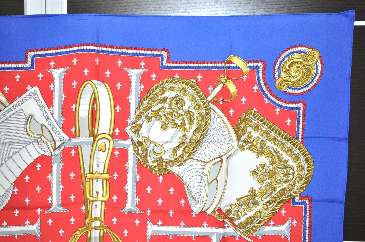 Authentic HERMES Carre 90 Scarf 