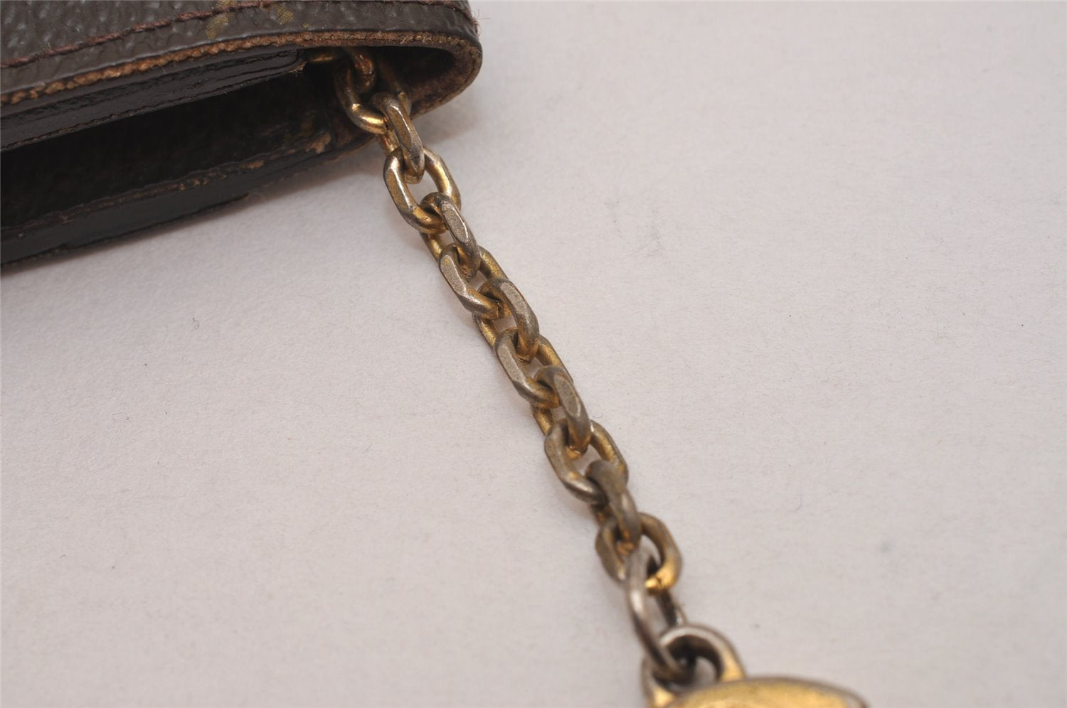 Authentic Louis Vuitton Monogram Porte Cles Badge Key Case Pouch M60048 LV 7786I