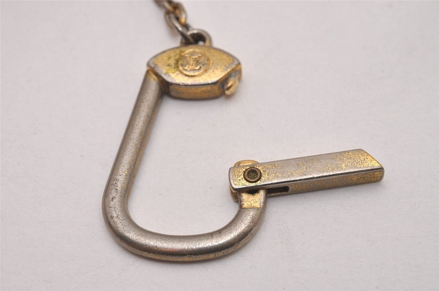 Authentic Louis Vuitton Monogram Porte Cles Badge Key Case Pouch M60048 LV 7786I