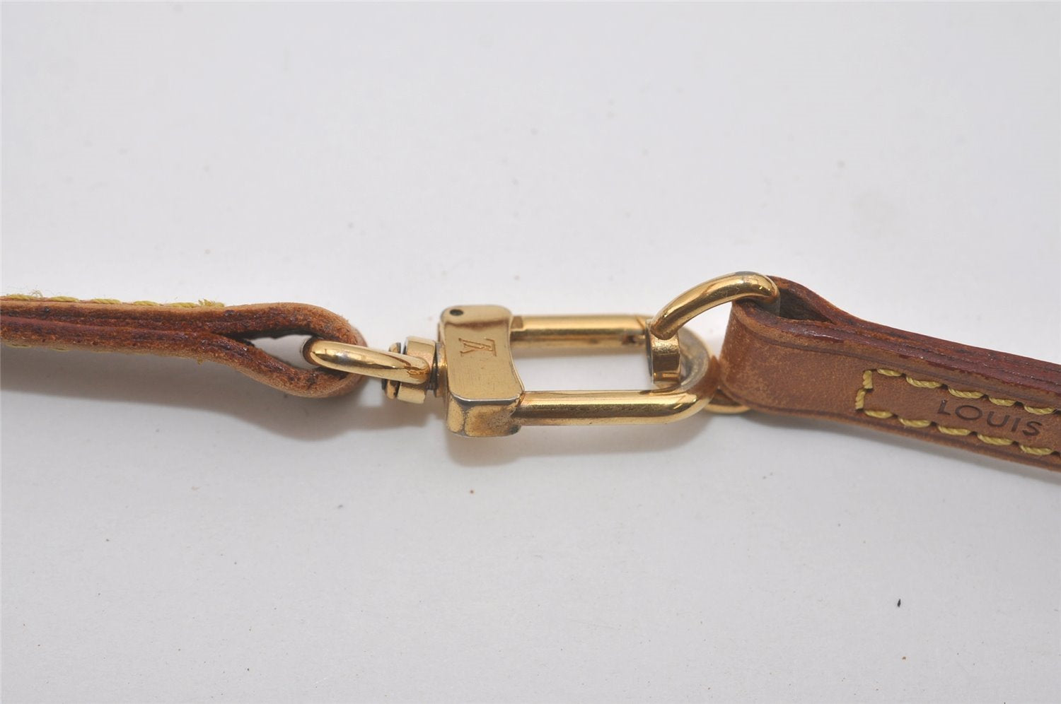 Authentic Louis Vuitton Leather Shoulder Strap Beige 46.7