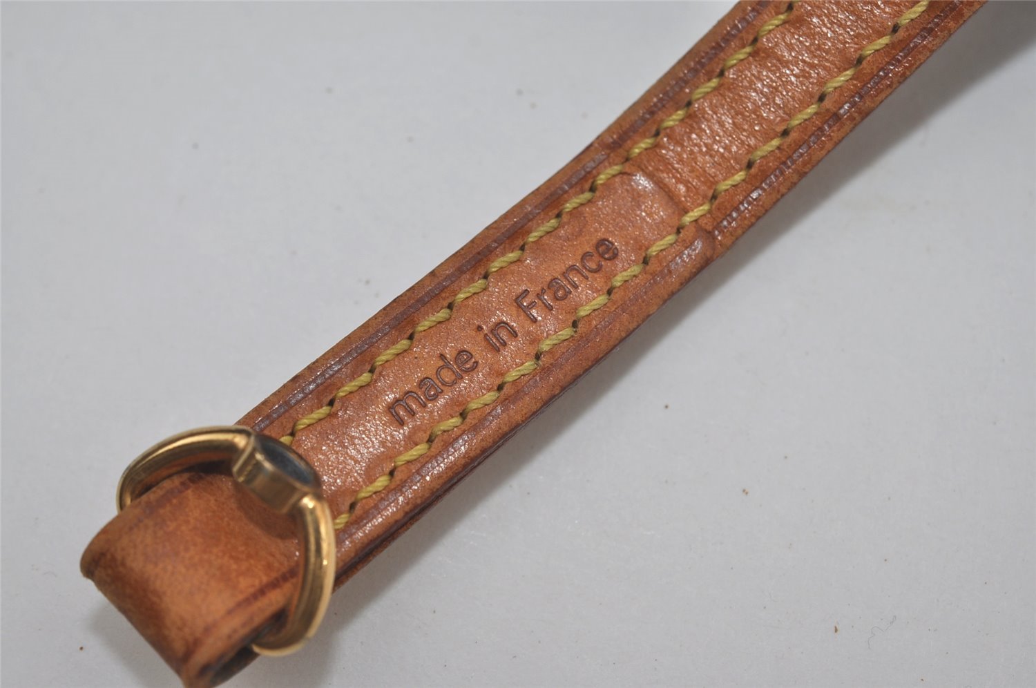 Authentic Louis Vuitton Leather Shoulder Strap Beige 46.7