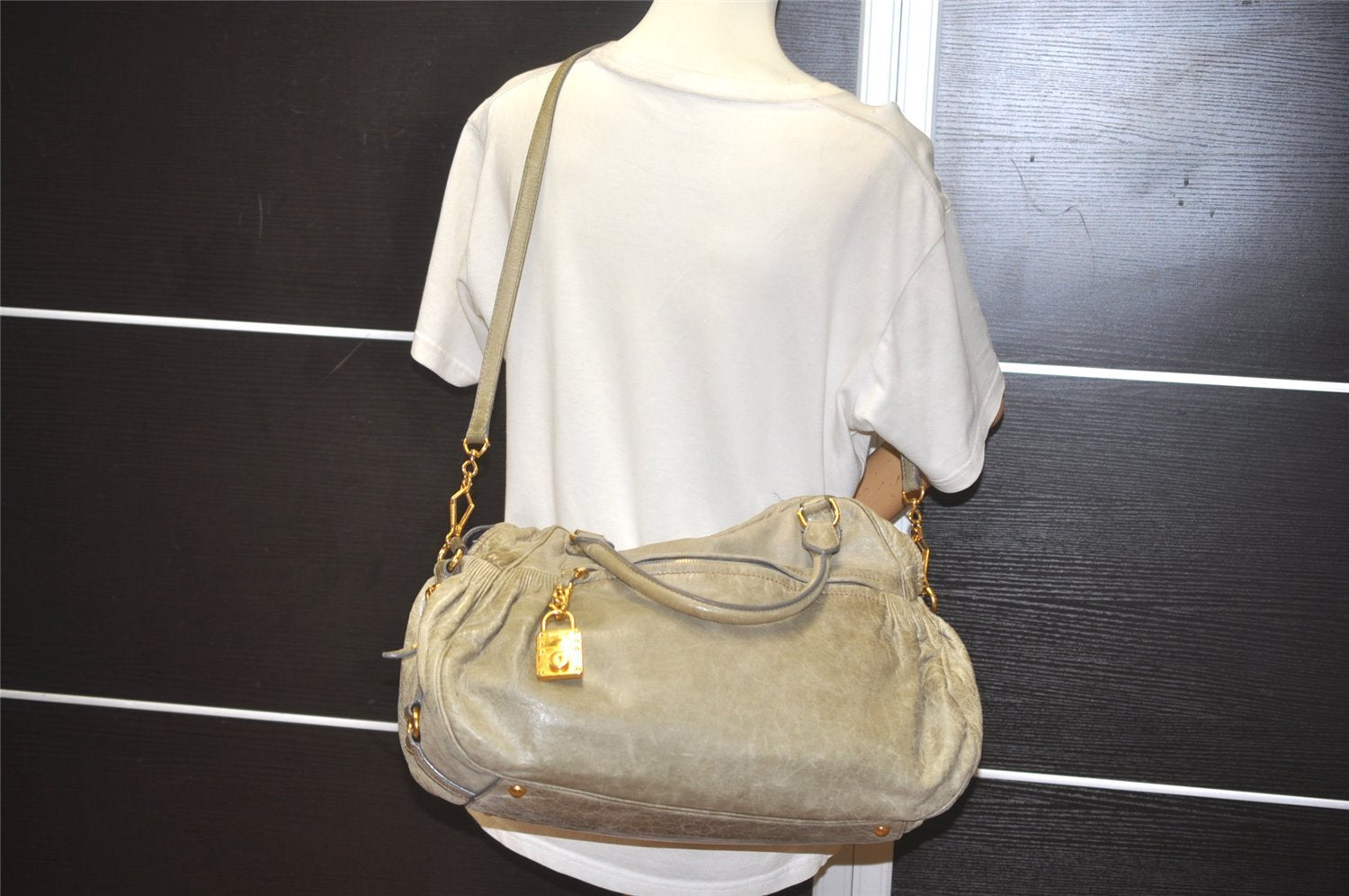 Authentic MIU MIU Vintage Leather 2Way Shoulder Hand Bag Gray 7799I