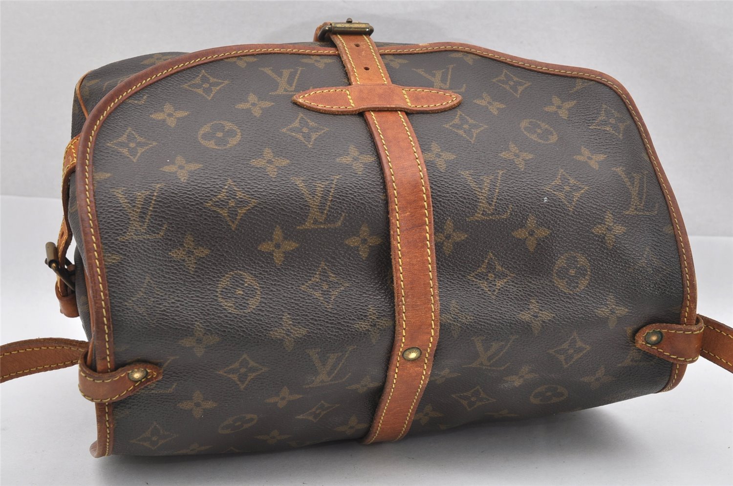 Authentic Louis Vuitton Monogram Saumur 30 Shoulder Cross Bag M42256 LV 7804I