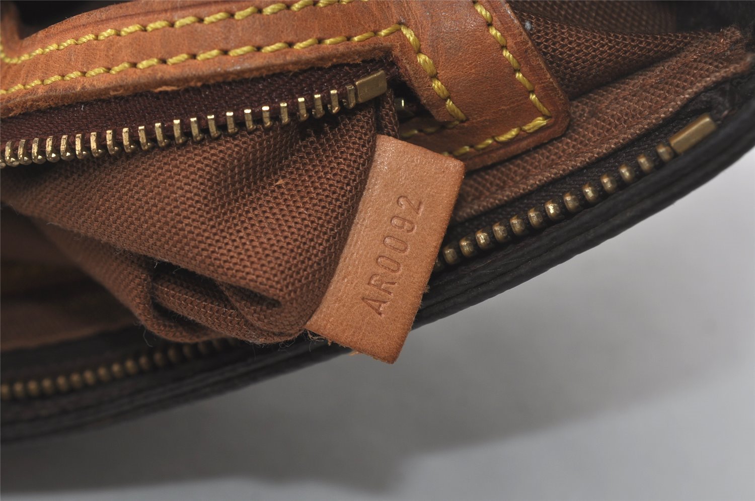 Authentic Louis Vuitton Monogram Trotteur Shoulder Cross Bag M51240 Junk 7806I