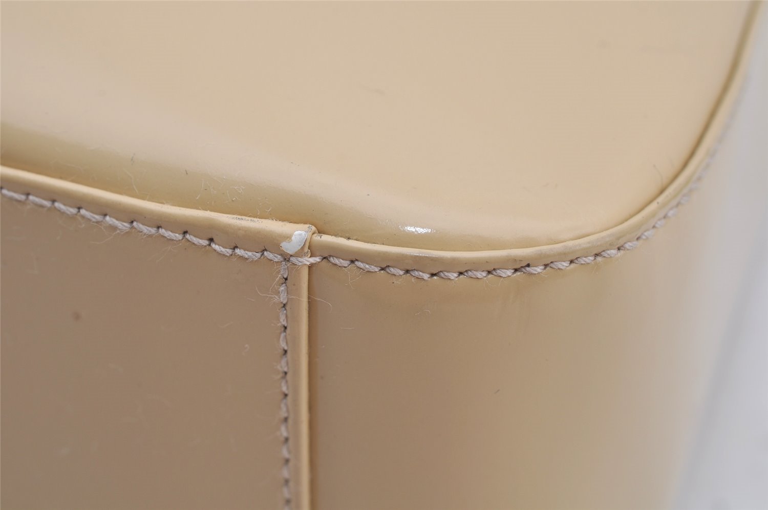 Authentic GUCCI SOHO Vintage Shoulder Bag Purse Enamel White Junk 7810I