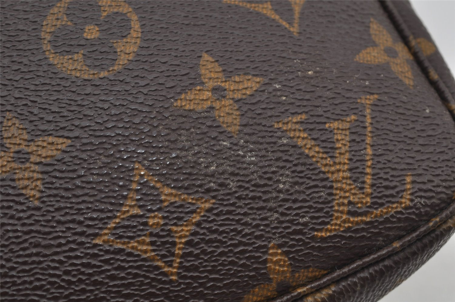 Authentic Louis Vuitton Monogram Pochette Accessoires Shoulder Cross Pouch 7810J