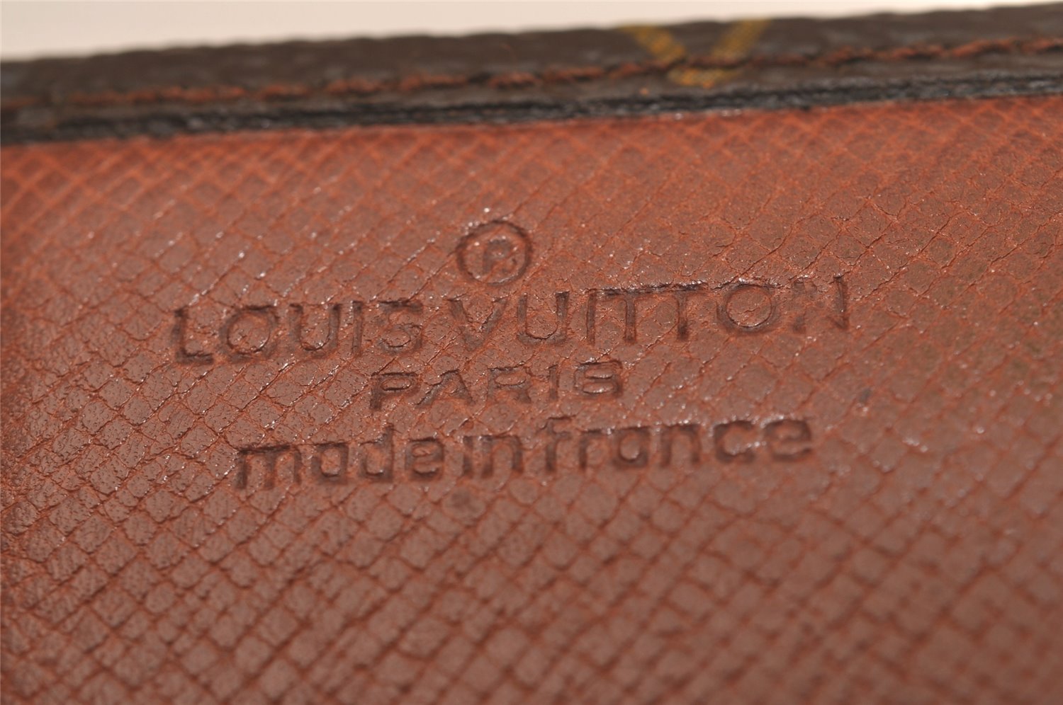 Authentic Louis Vuitton Porte Monnaie Billets Tresor Wallet Old Model Junk 7817J