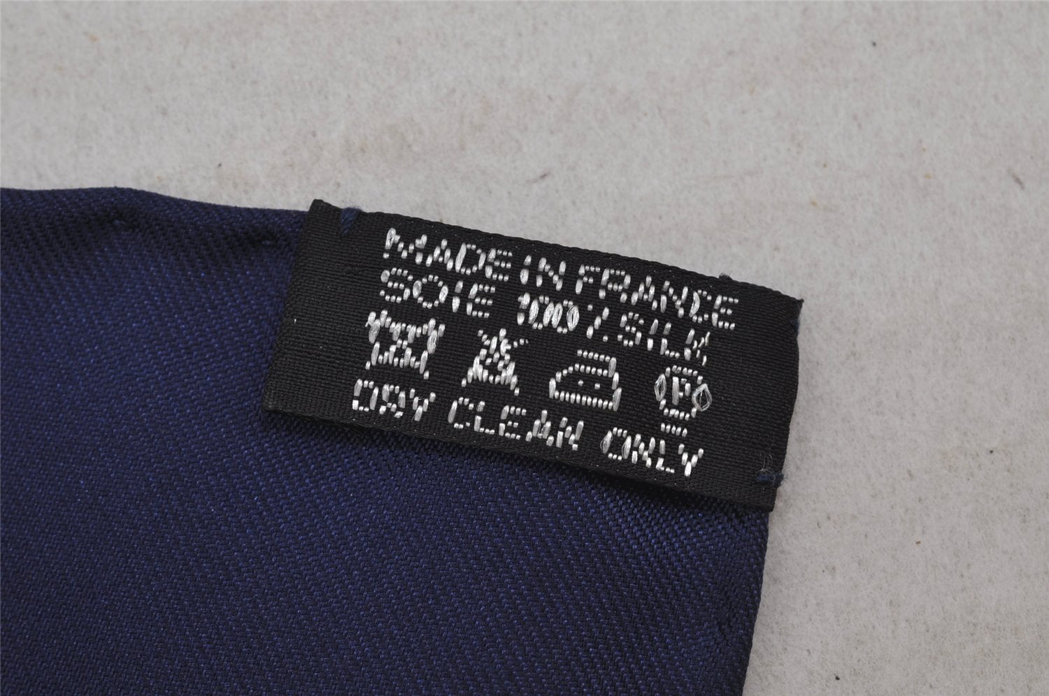 Authentic HERMES Carre 90 Scarf 