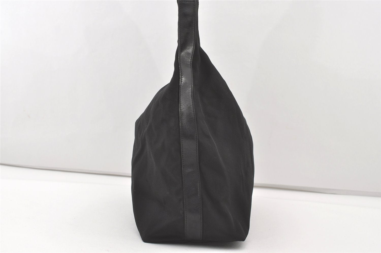 Authentic GUCCI Shoulder Hand Bag Purse Nylon Leather 0011955 Black 7826J