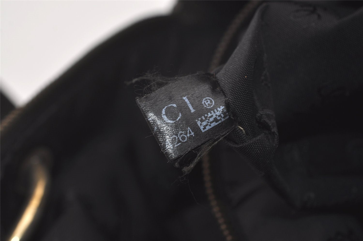 Authentic GUCCI Heart Crest Studs Shoulder Hand Bag Leather 209600 Black 7830I