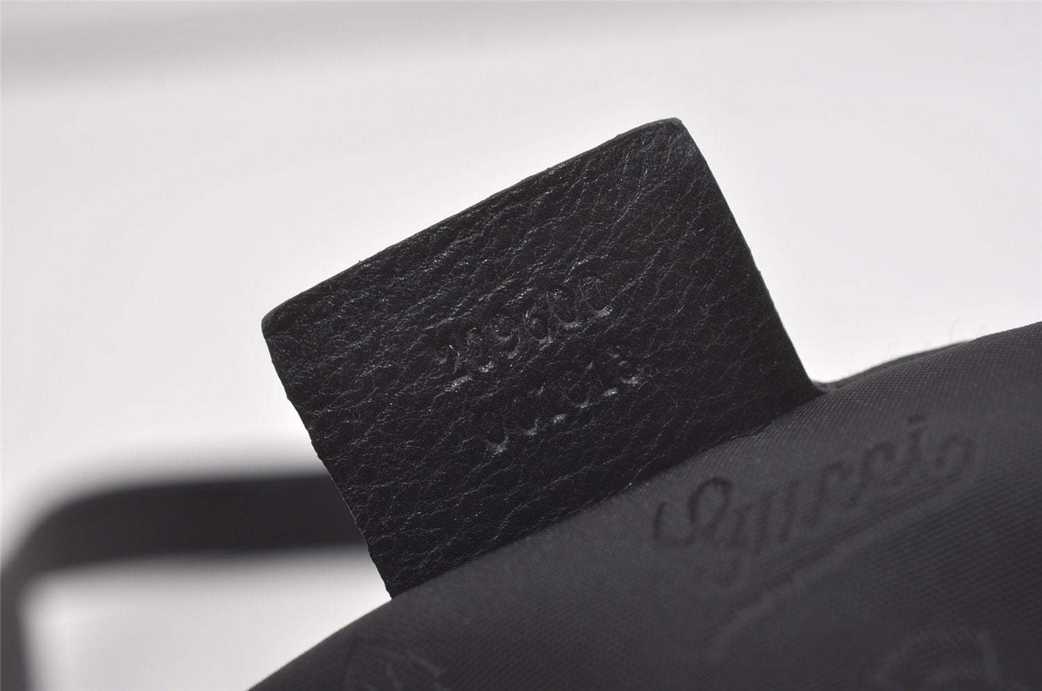 Authentic GUCCI Heart Crest Studs Shoulder Hand Bag Leather 209600 Black 7830I