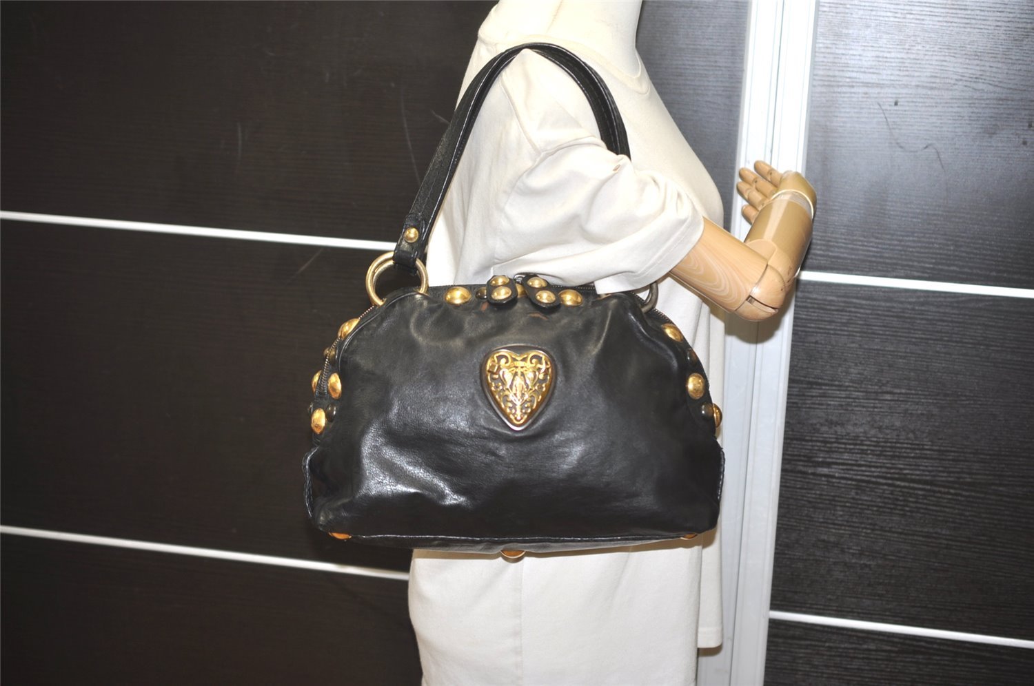 Authentic GUCCI Heart Crest Studs Shoulder Hand Bag Leather 209600 Black 7830I