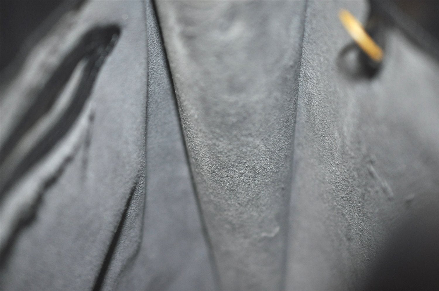 Authentic Louis Vuitton Epi Cluny Shoulder Bag Purse Black M52252 LV 7832J