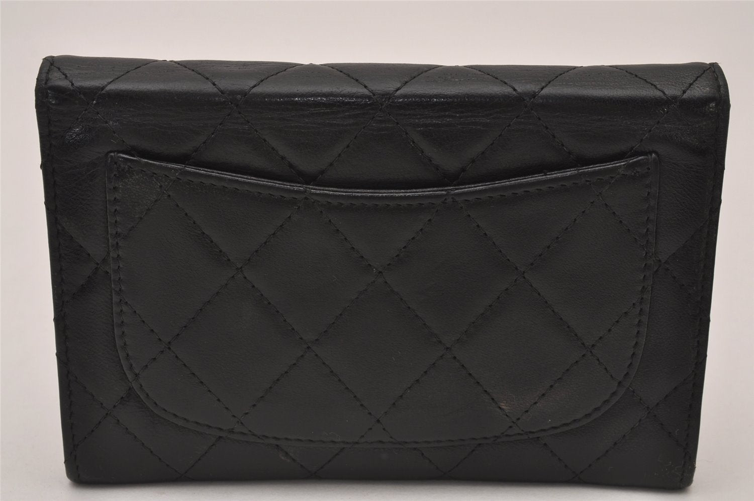 Authentic CHANEL Calf Skin Matelasse Vintage Bifold Wallet Purse Black CC 7838I