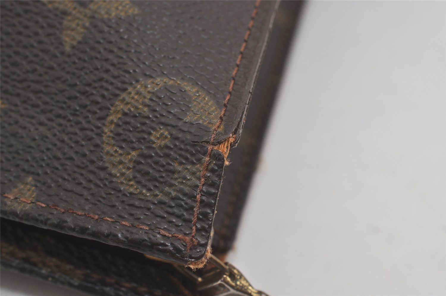 Authentic Louis Vuitton Monogram Poche Toilette 26 M47542 Cosmetics Pouch 7850I