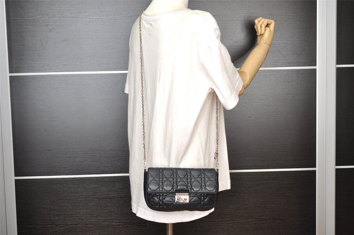 Authentic Christian Dior New Lock Cannage Leather Chain Shoulder Bag Black 7852I