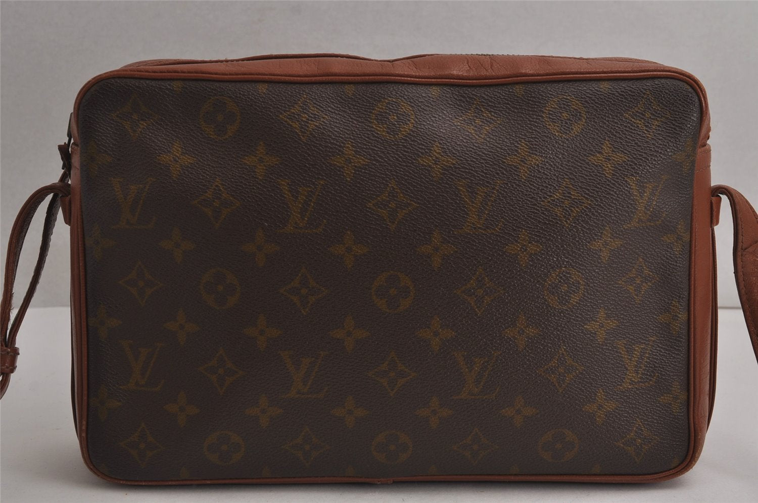 Authentic Louis Vuitton Monogram Sac Bandouliere 30 Shoulder Bag Old Model 7853J