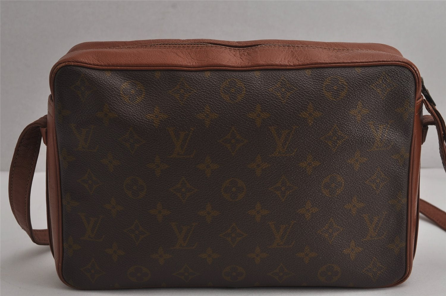 Authentic Louis Vuitton Monogram Sac Bandouliere 30 Shoulder Bag Old Model 7853J