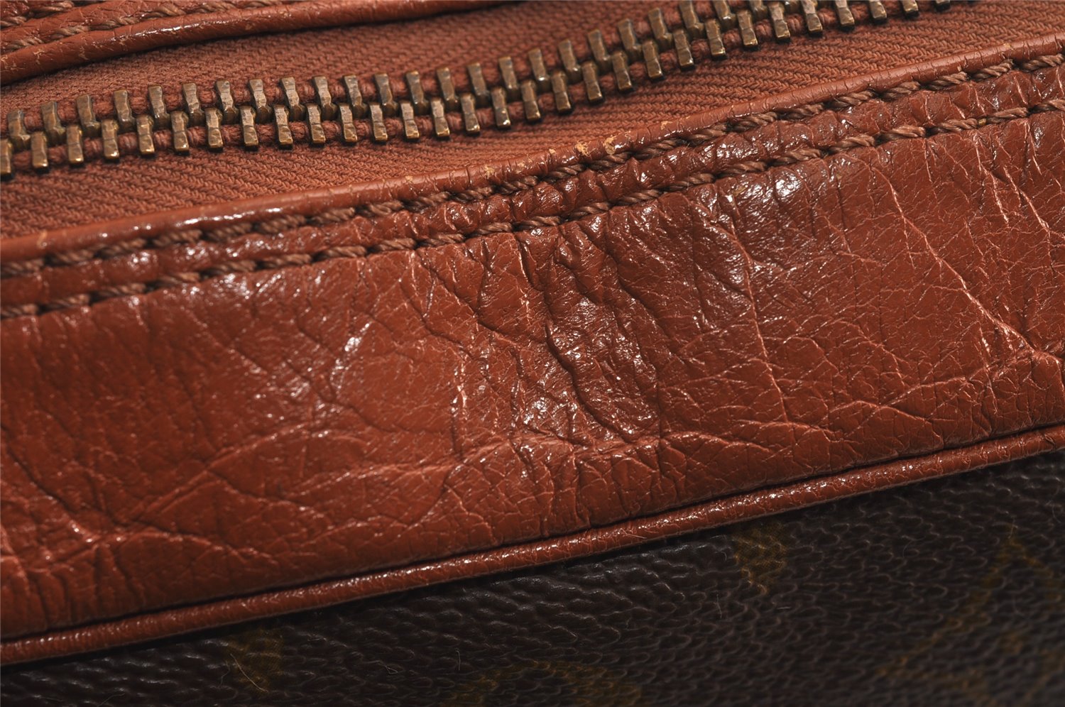 Authentic Louis Vuitton Monogram Sac Bandouliere 30 Shoulder Bag Old Model 7853J