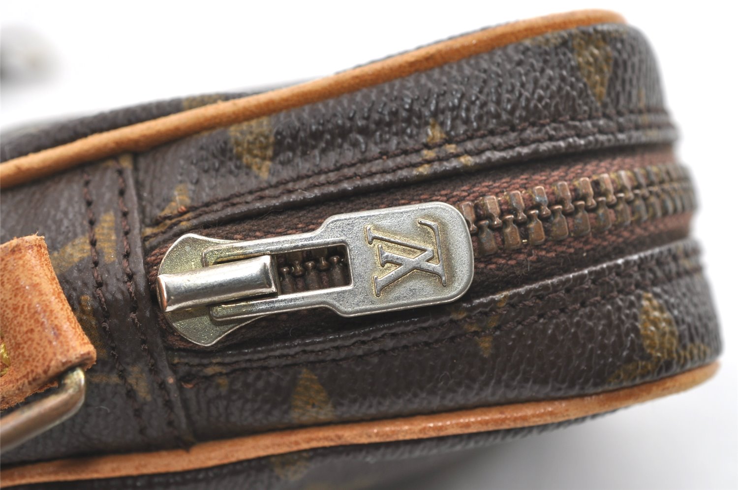 Auth Louis Vuitton Monogram Mini Poche Danube Shoulder Bag M45268 Junk 7854J