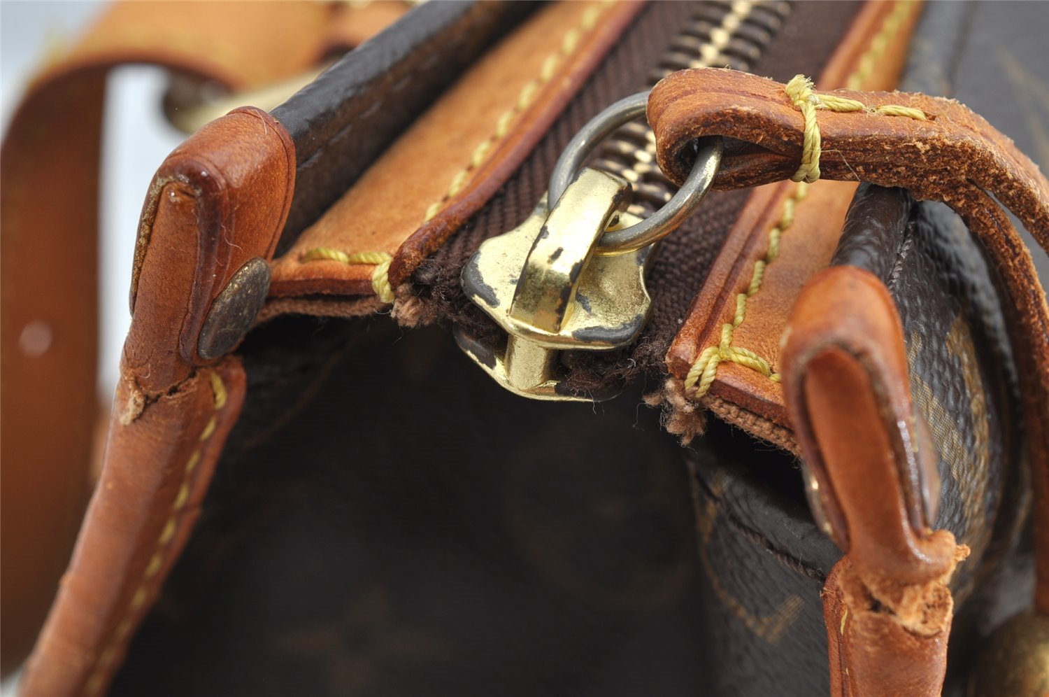 Authentic Louis Vuitton Monogram Popincourt Haut Shoulder Bag M40007 LV 7858I