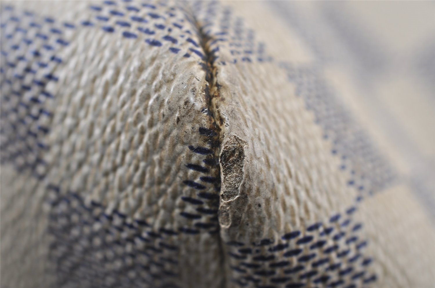 Authentic Louis Vuitton Damier Azur Totally MM Tote Bag N51262 LV 7859I