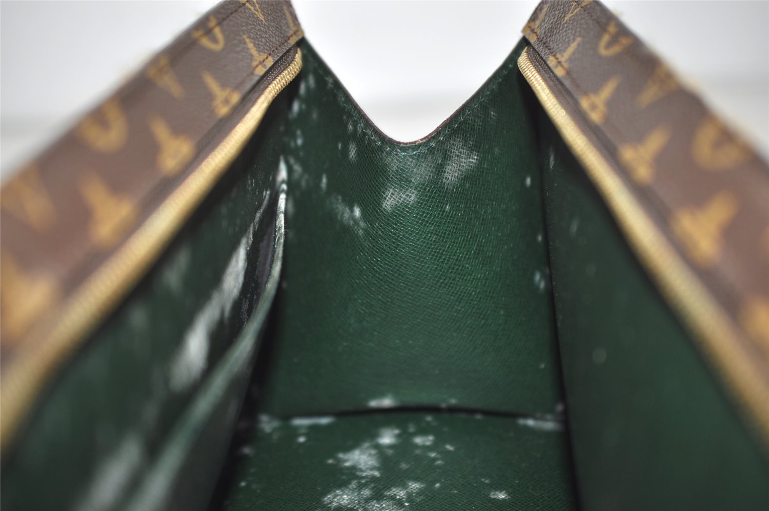 Authentic Louis Vuitton Monogram Sac Triangle SP Order Hand Bag Purse LV 7859J