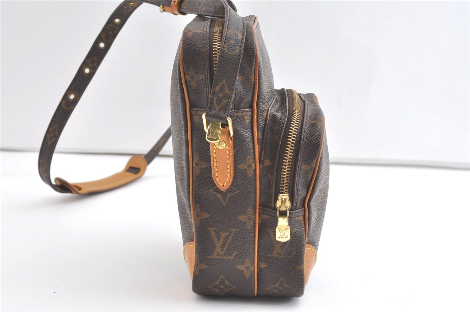 Authentic Louis Vuitton Monogram Amazone Shoulder Cross Body Bag M45236 LV 7860J