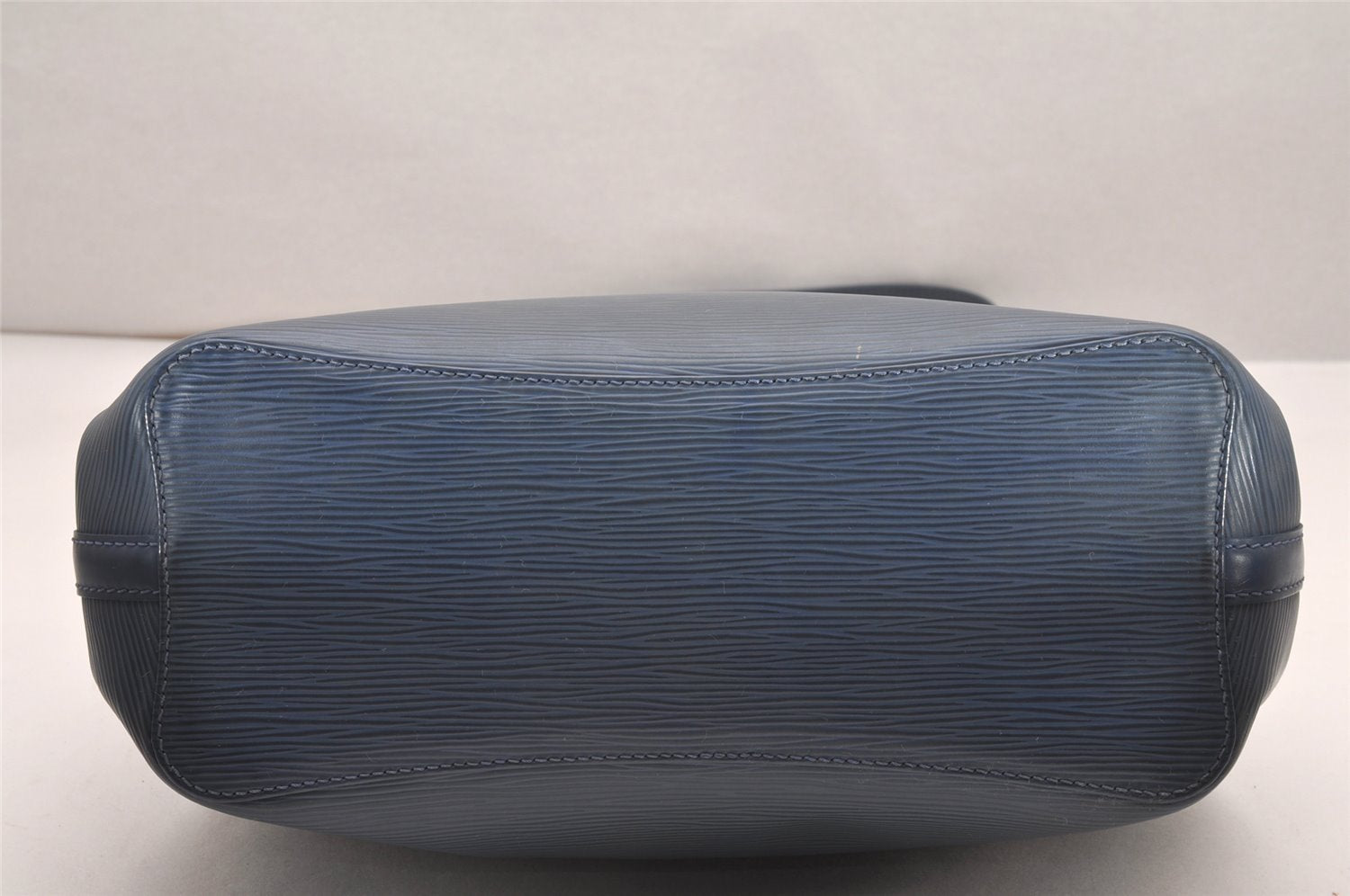 Authentic Louis Vuitton Epi Mandara MM Shoulder Cross Bag Blue M5889G LV 7863I