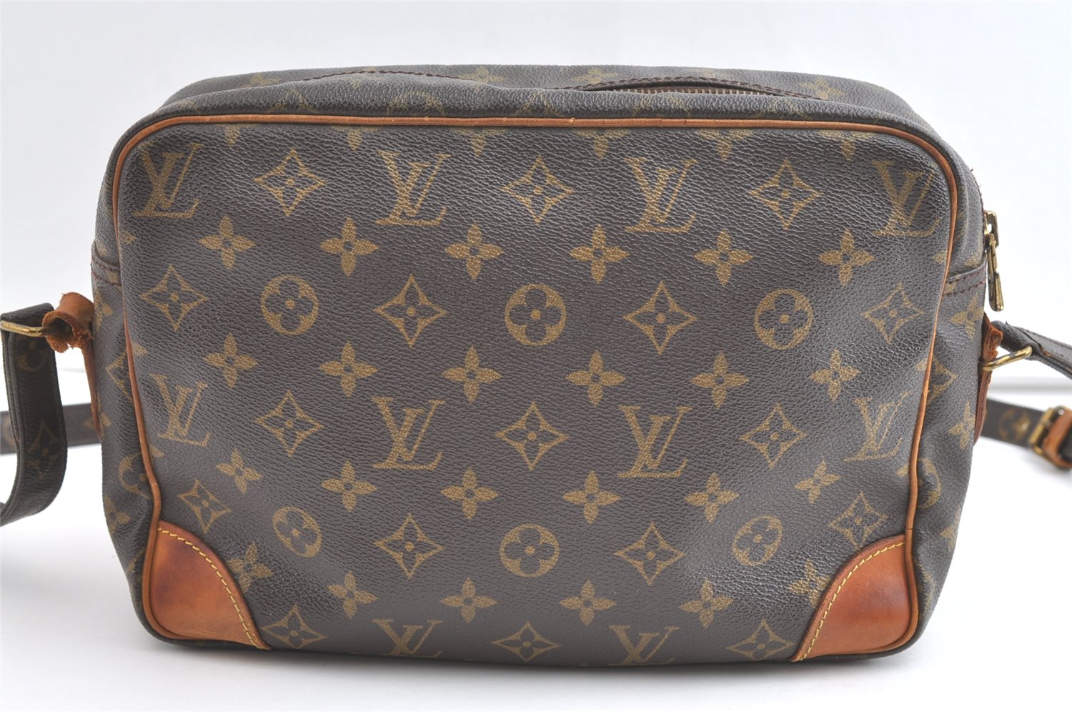 Authentic Louis Vuitton Monogram Nile Shoulder Cross Body Bag M45244 LV 7865J